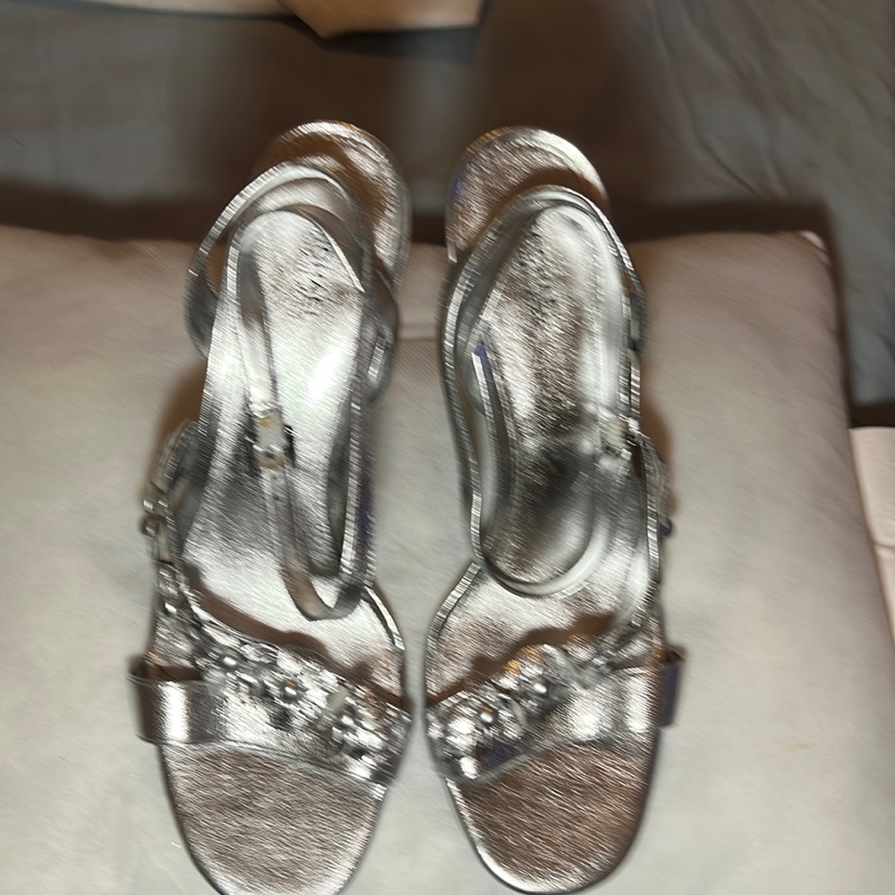 MICHAEL KORS SANDALS SILVER SIZE 9